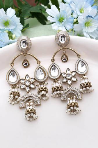 White color kundan earrings