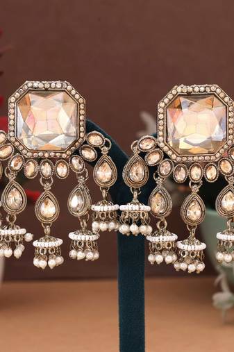 Gold color kundan earrings