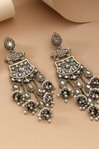 Gold color kundan earrings