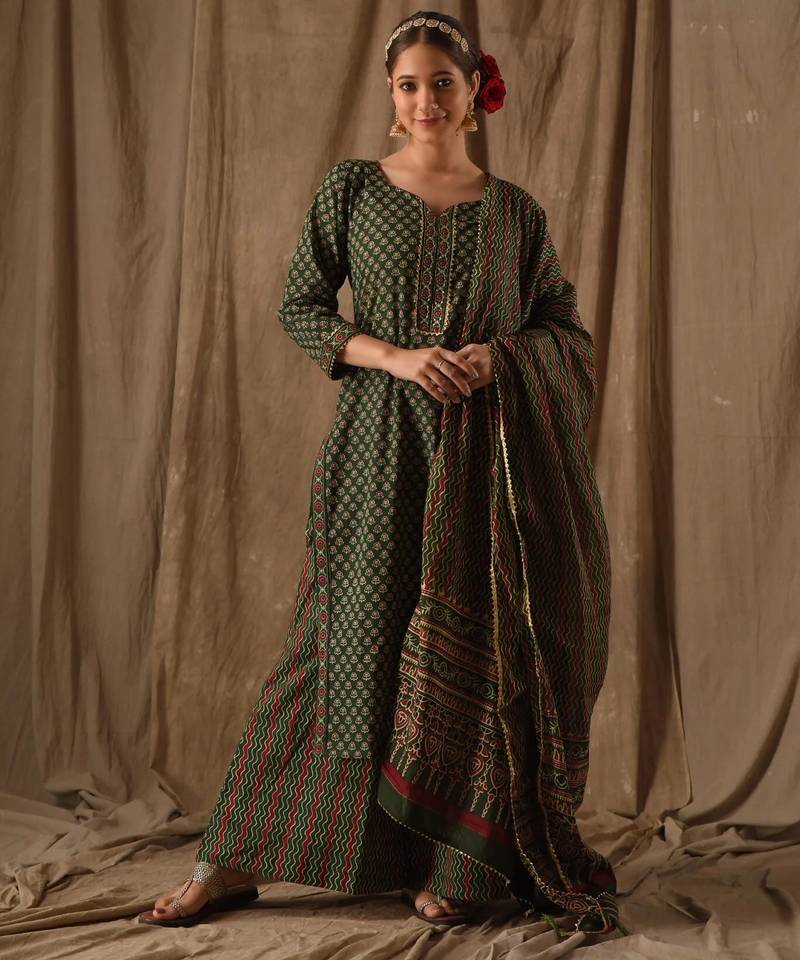 Bottle green printed cotton suit set with chevron dupatta
