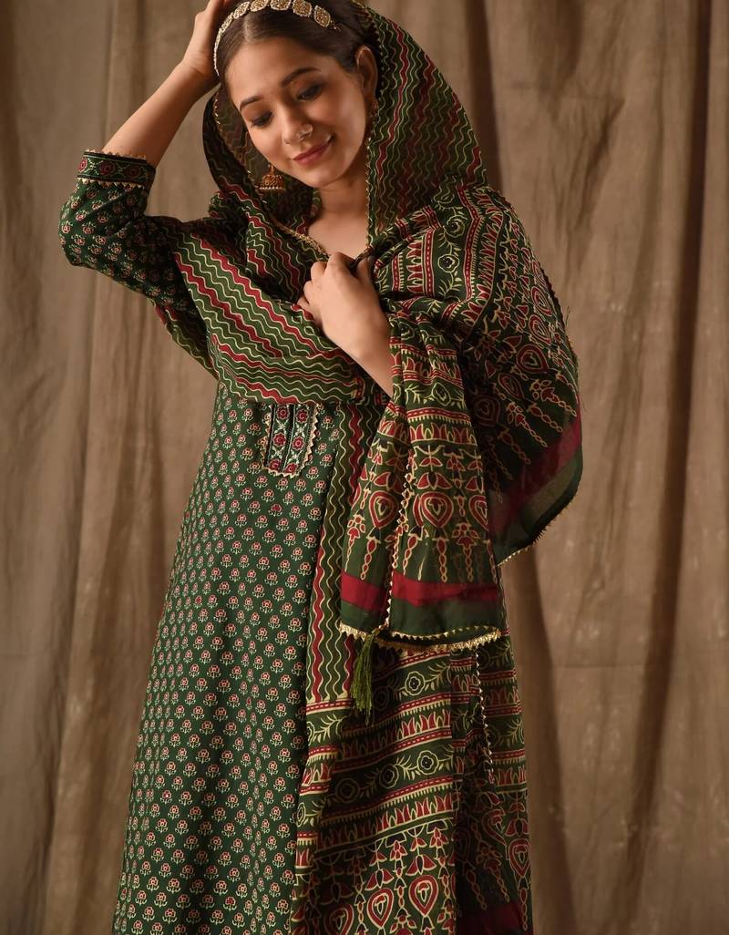 Bottle green printed cotton suit set with chevron dupatta