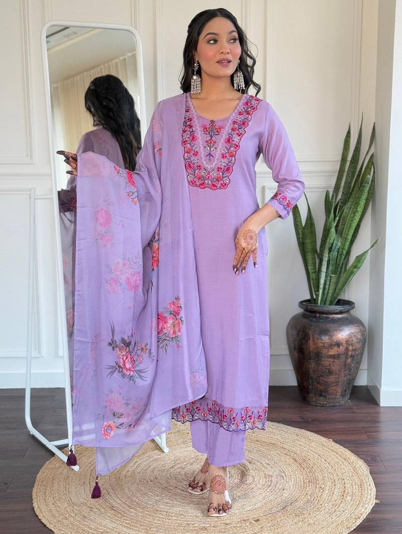 Lavender embroidered tesla suit set with floral organza dupatta