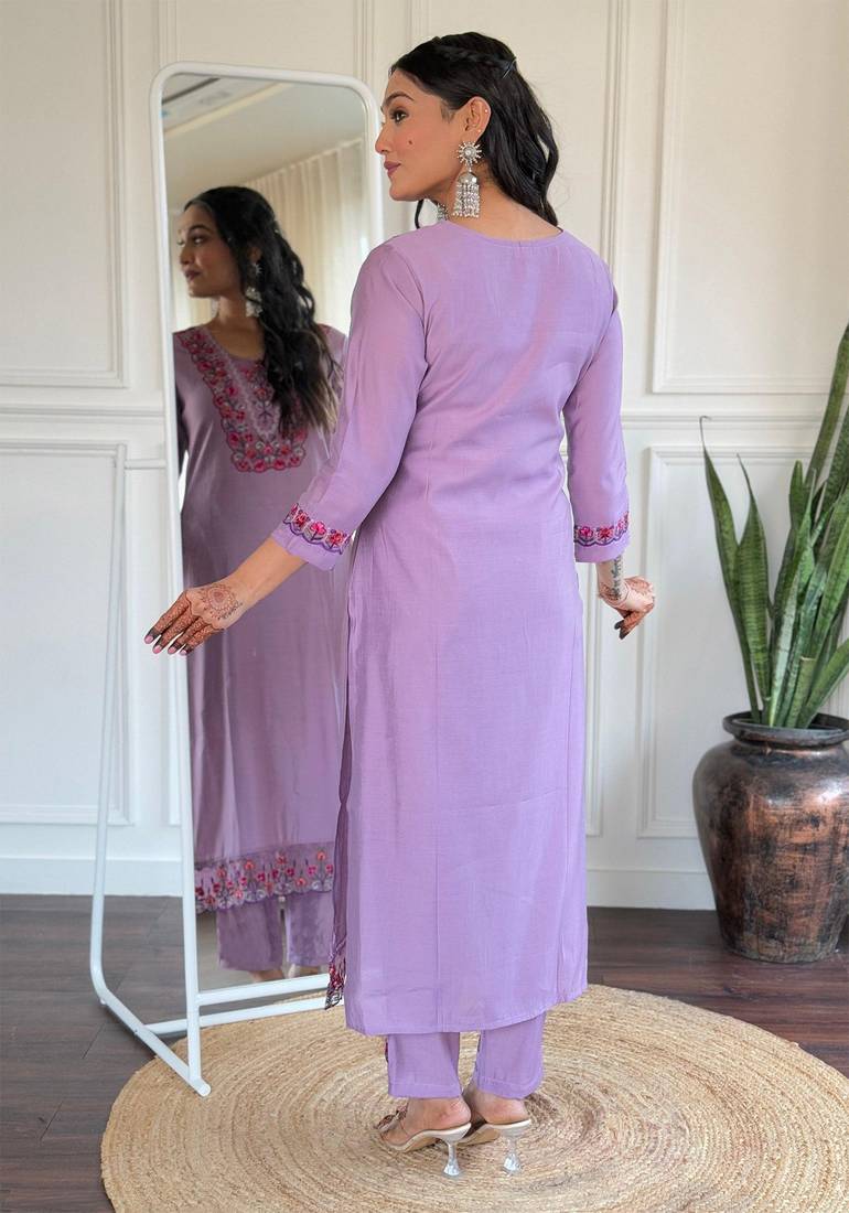 Lavender embroidered tesla suit set with floral organza dupatta
