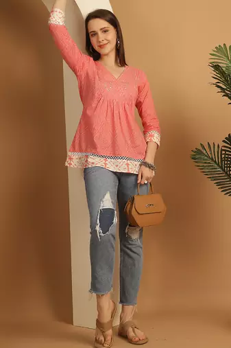 Peach women's pure cotton bandhani printed short top