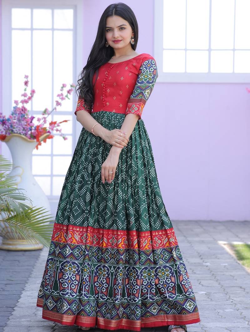 Green Dola Printed Gown     Lightweight, & Stylish