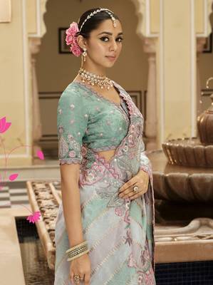 Exquisite silk blend saree with beautiful zari weave & blouse work 2