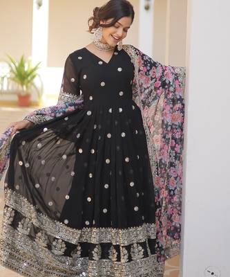 Black Zari Sequins Heavy Embroidered Gown Set     Designer Wear 1