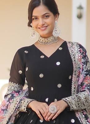 Black Zari Sequins Heavy Embroidered Gown Set     Designer Wear 2