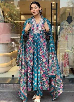 Women's  Cotton Printed Work Straight Kurta Pant and Dupatta Set 1