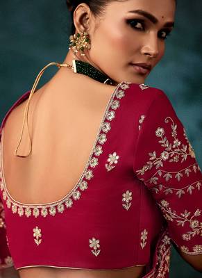 Red fancy hand work border with heavy designer blouse  wedding wear saree 4