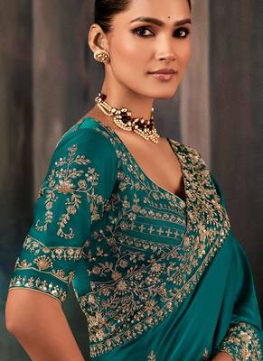 Teal fancy hand work border with heavy designer blouse  wedding wear saree 4