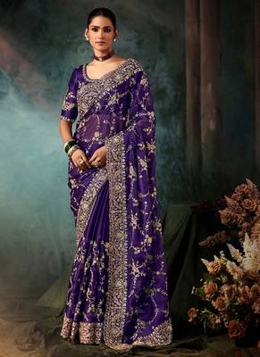 Voilet fancy hand work border with heavy designer blouse  wedding wear saree 2