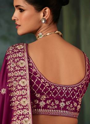 Burgandy  fancy hand work border with heavy designer blouse  wedding wear saree 4