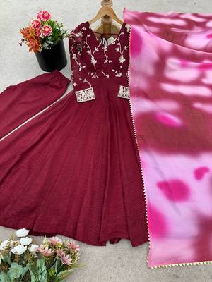 Designer Gown Suit Set Wedding Wear Beautiful Gown Set  4