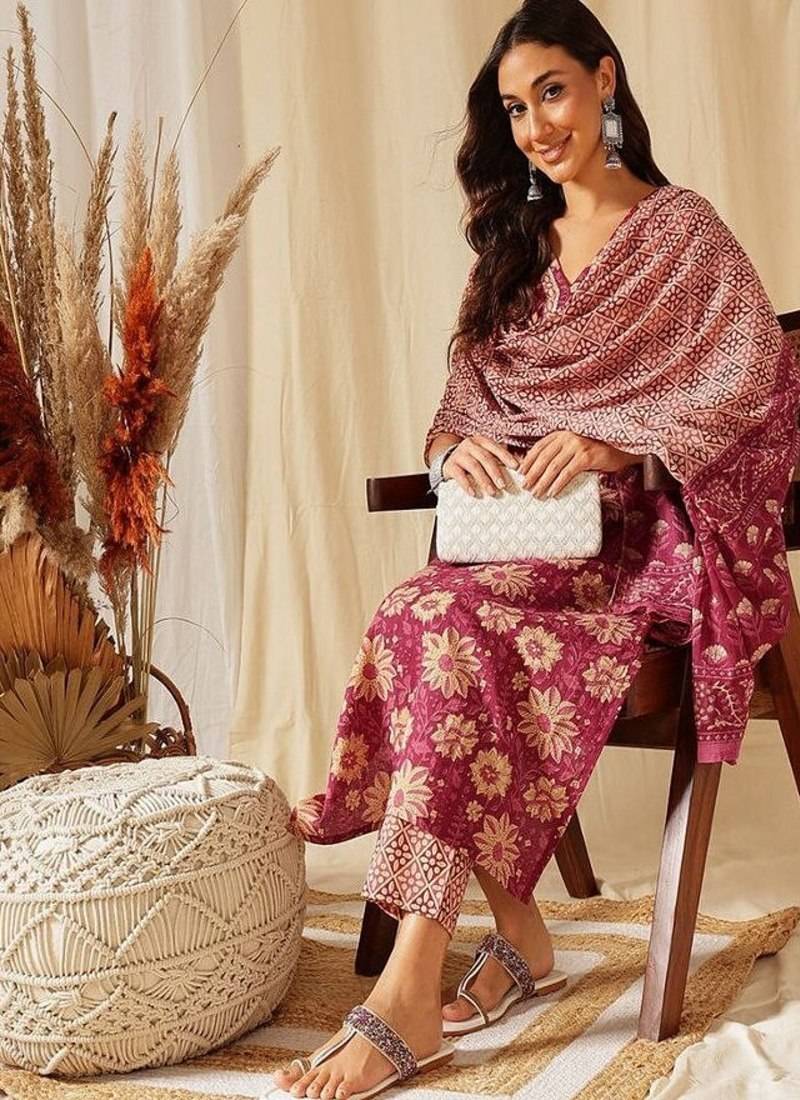 Women's casual wear kurta set with dupatta