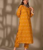 Women's v neck printed knee length kurta set