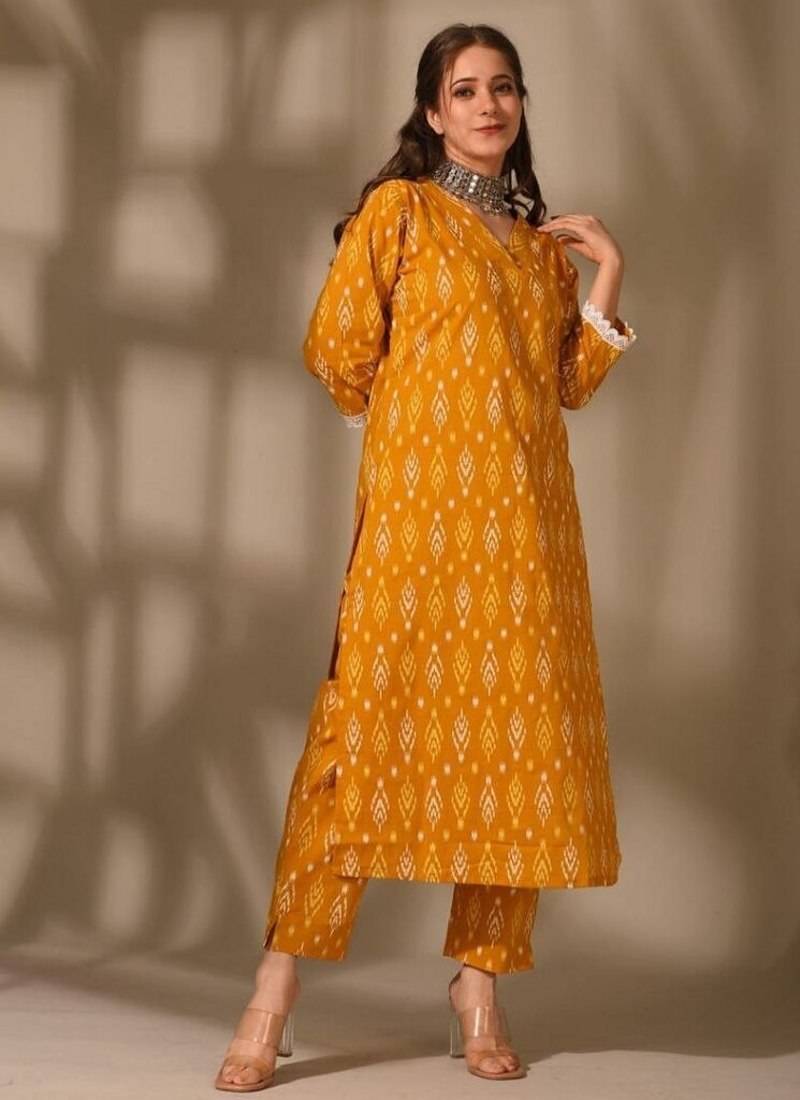 Women's v neck printed knee length kurta set