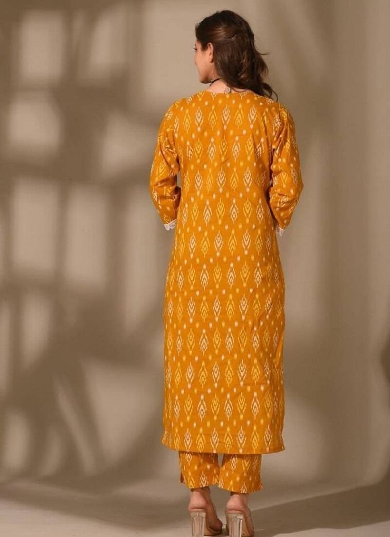 Women's v neck printed knee length kurta set