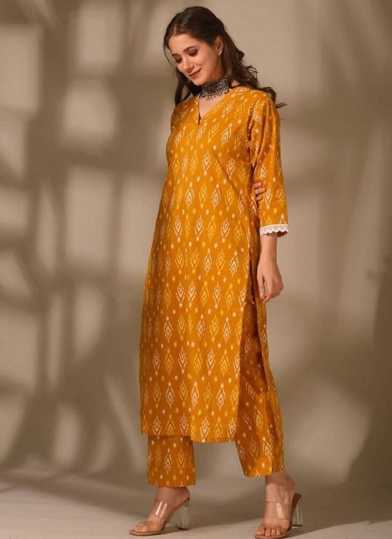 Women's v neck printed knee length kurta set