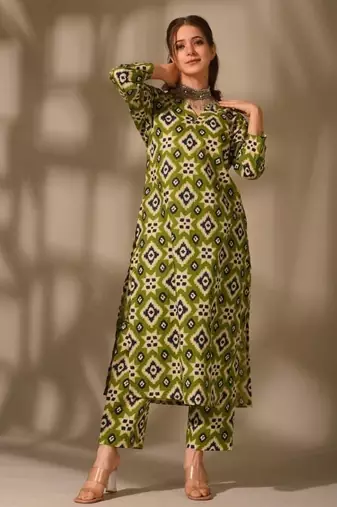 Floral printed v neck knee legth kurta set