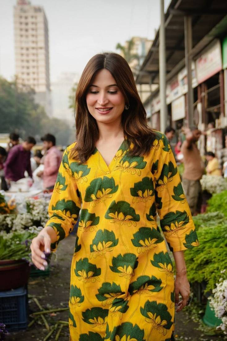 Women's floral printed rayon kurta set