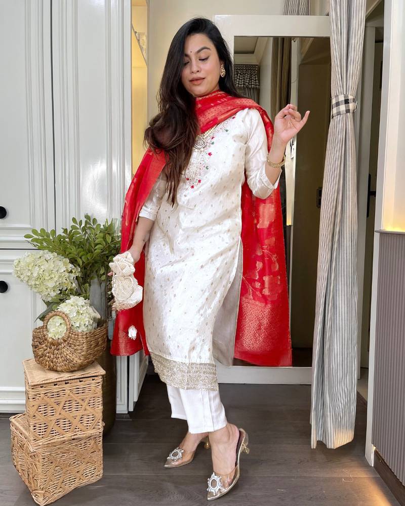 Women's Beautiful Chanderi Jacquard Fabric Embroidery Work Straight Kurta Pant and Dupatta Set