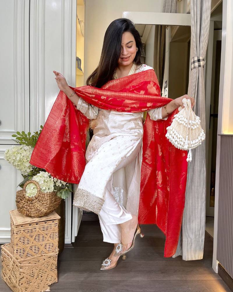 Women's Beautiful Chanderi Jacquard Fabric Embroidery Work Straight Kurta Pant and Dupatta Set