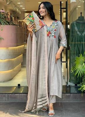 Women's  Chinon Viscose Embroidery Work Straight Kurta Pant and Dupatta Set 1