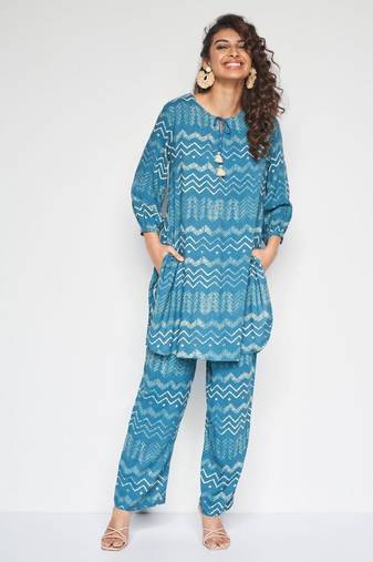 Women's floral printed kurta set