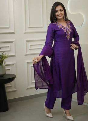 Women's  Vichitra Embroidery Work Straight Kurta Pant and Dupatta Set 3