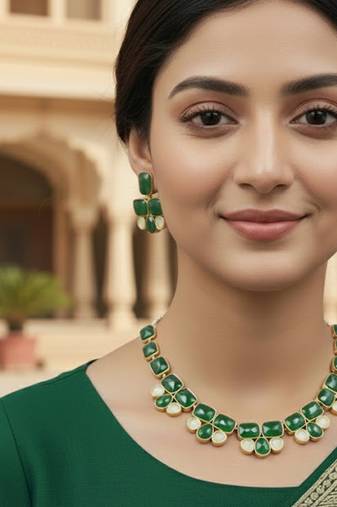 Golden plated precious stone necklace set with green quartz & pearl drops