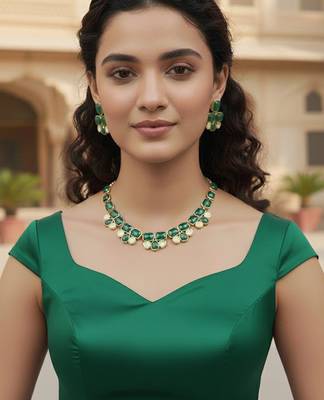 Golden plated precious stone necklace set with green quartz & pearl drops 2