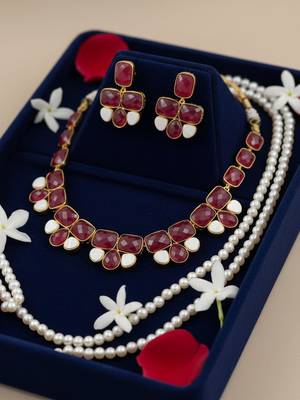 Golden plated precious stone necklace set in red strawberry quartz & amethyst finish 4