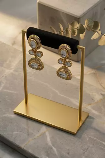 Classic polki necklace set with sparkling moissanite stones
