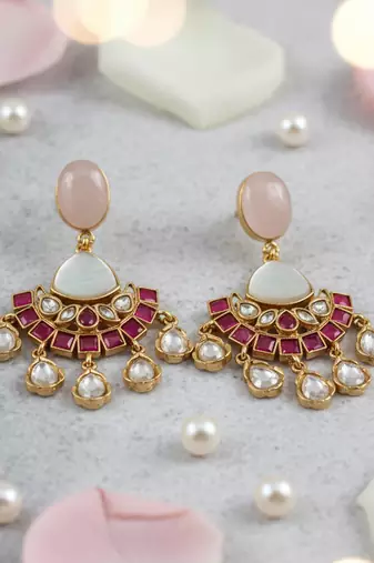 Golden plated semi-precious stone necklace set with kundan touch