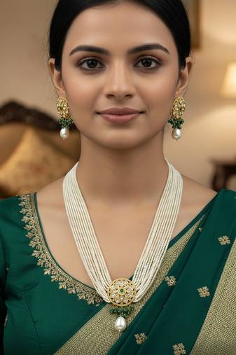 Traditional kundan cheed beaded necklace set in golden finish