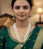 Traditional kundan cheed beaded necklace set in golden finish