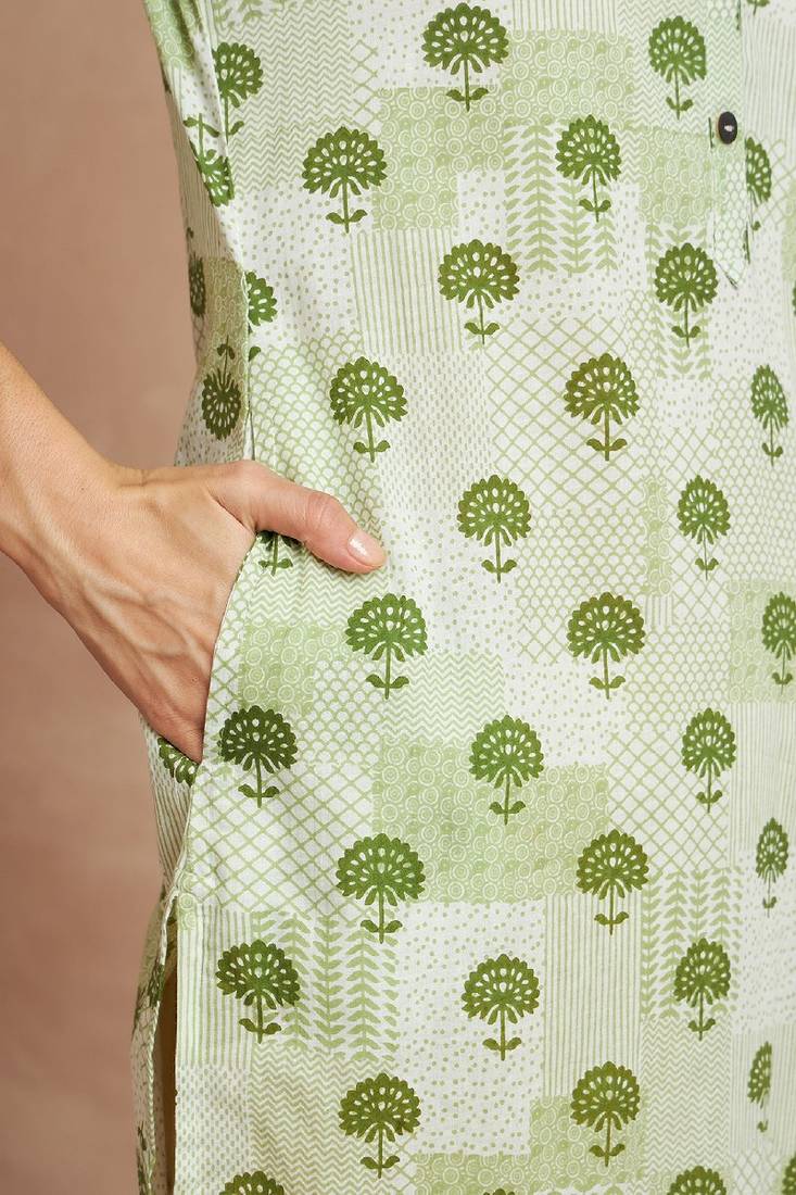 Green color floral printed straight pure cotton kurta