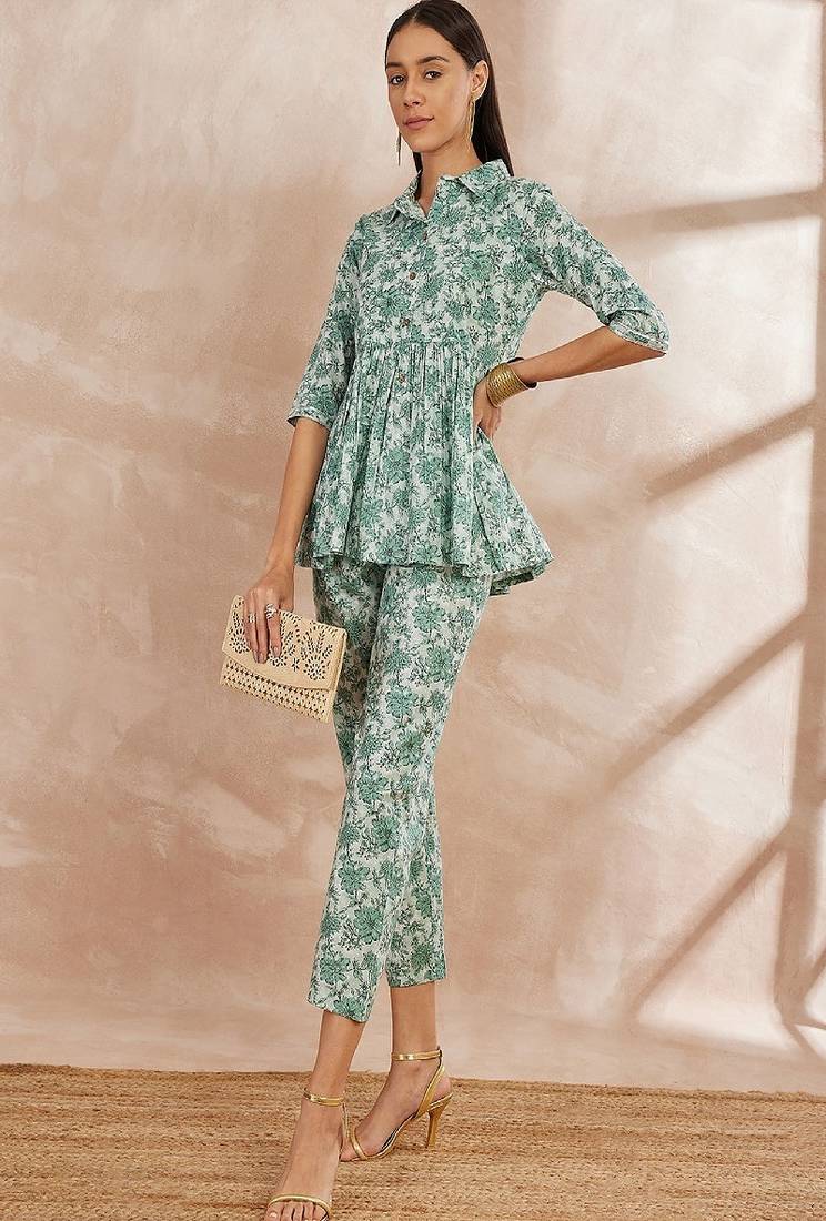 Green color floral printed pure cotton tunic with trouser