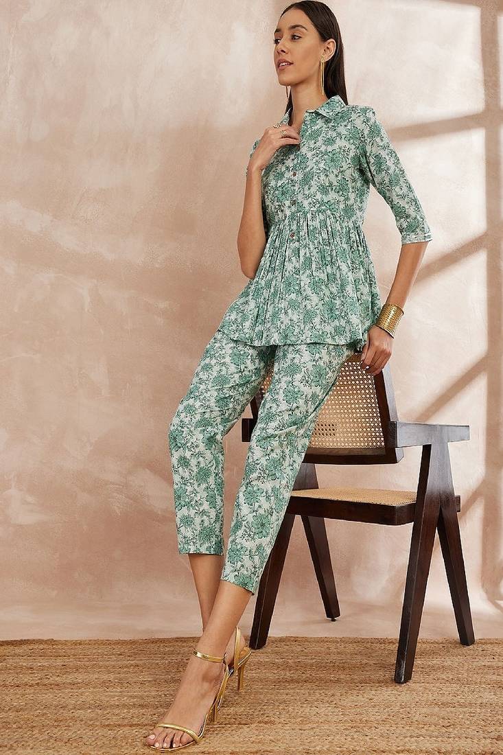 Green color floral printed pure cotton tunic with trouser