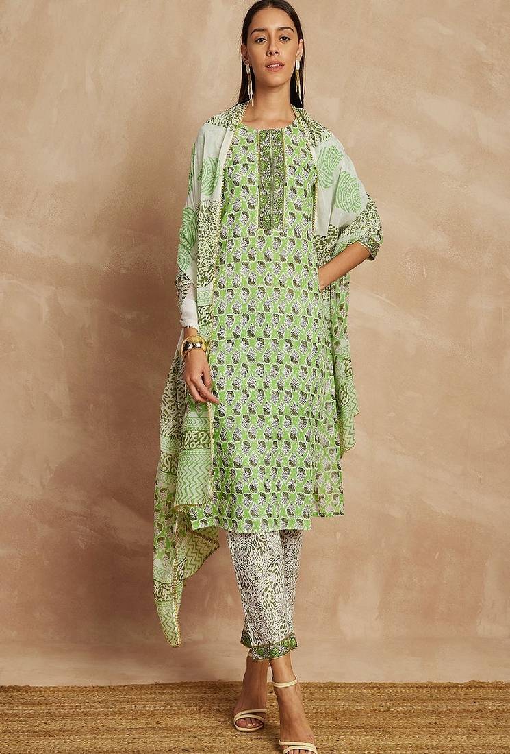 Green color ethnic motifs printed pure cotton straight kurta & trousers with dupatta