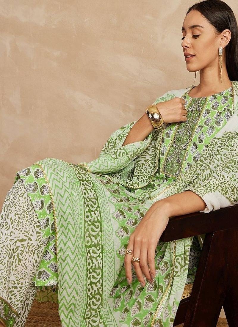 Green color ethnic motifs printed pure cotton straight kurta & trousers with dupatta
