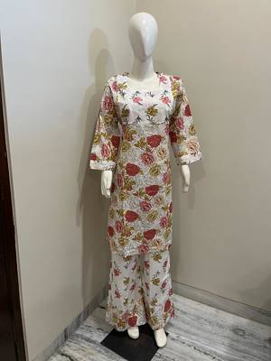 white cotton co ord set with floral print 1