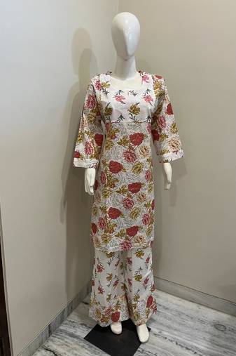 white cotton co ord set with floral print