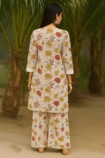 white cotton co ord set with floral print