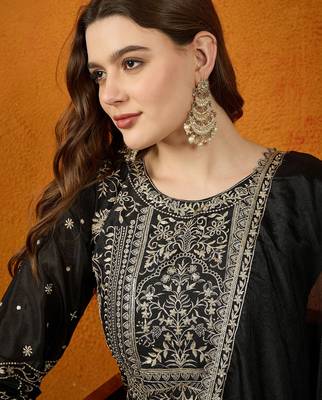black chinon  top with chinon dupatta full sleeve embroidered straight kurta 4
