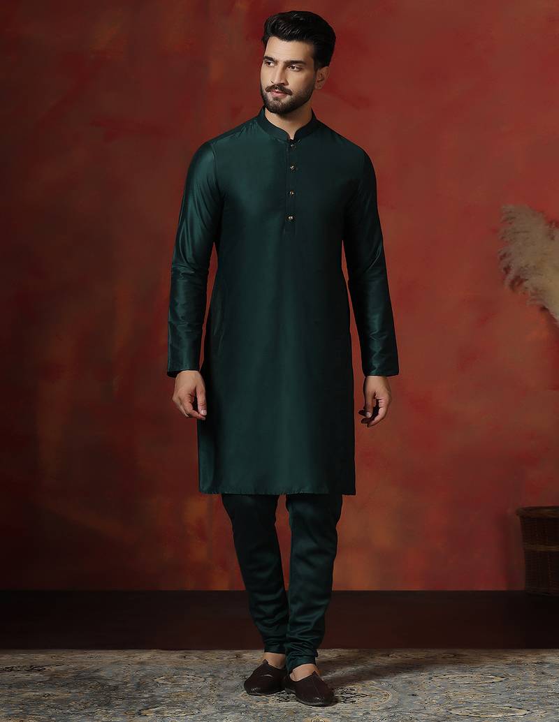 Green dupion kurta pyjama set for men with printed design