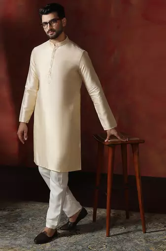 cream dupion kurta pyjama set for men with solid design
