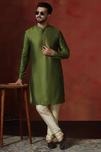 green dupion kurta pyjama set for men with solid design