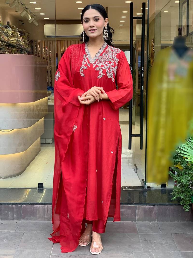 Red chanderi heavy thread embroidery work kurta pant set